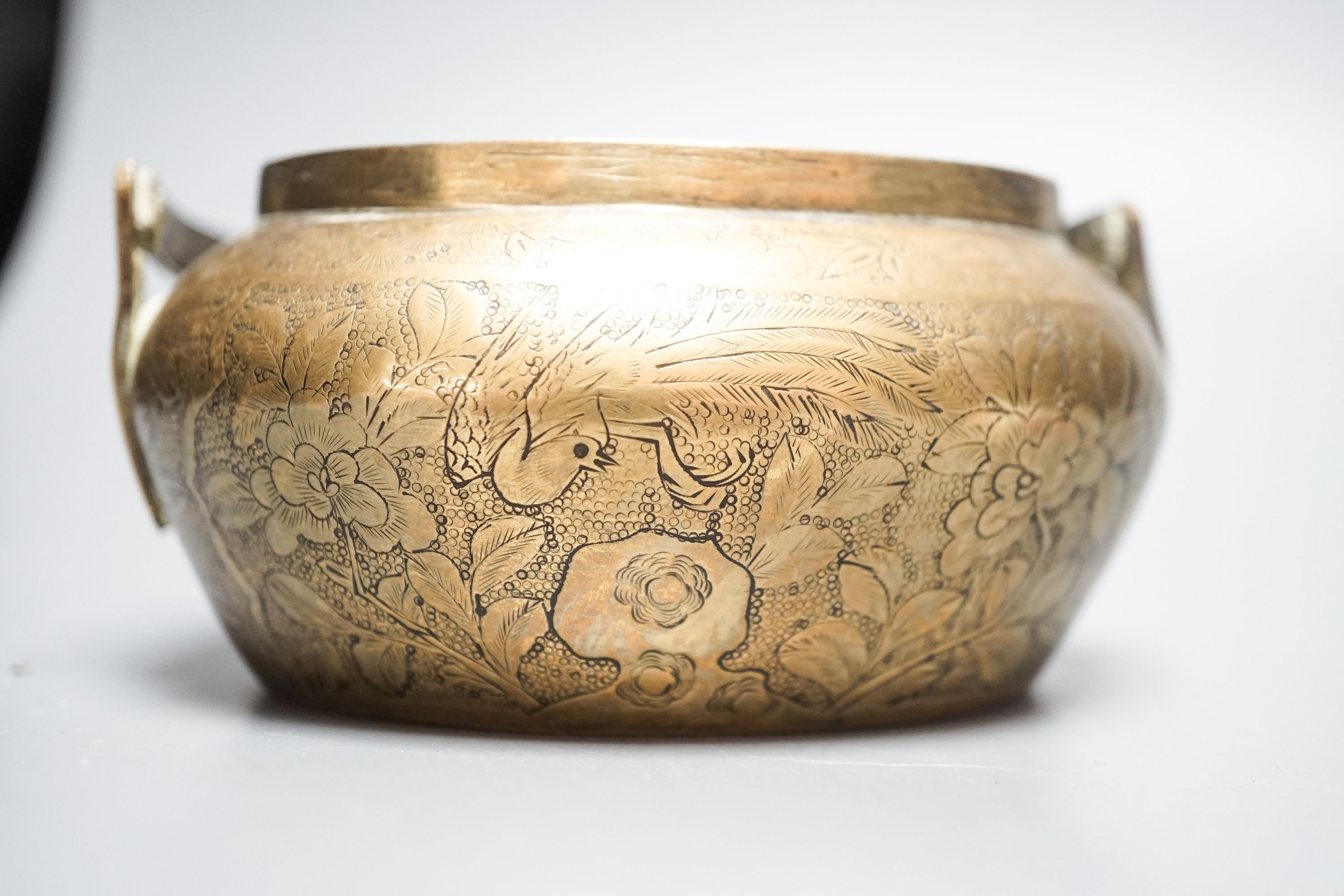 A Chinese bronze hand warmer, 11.3cm and an 18th century Chinese Canton enamel cup
